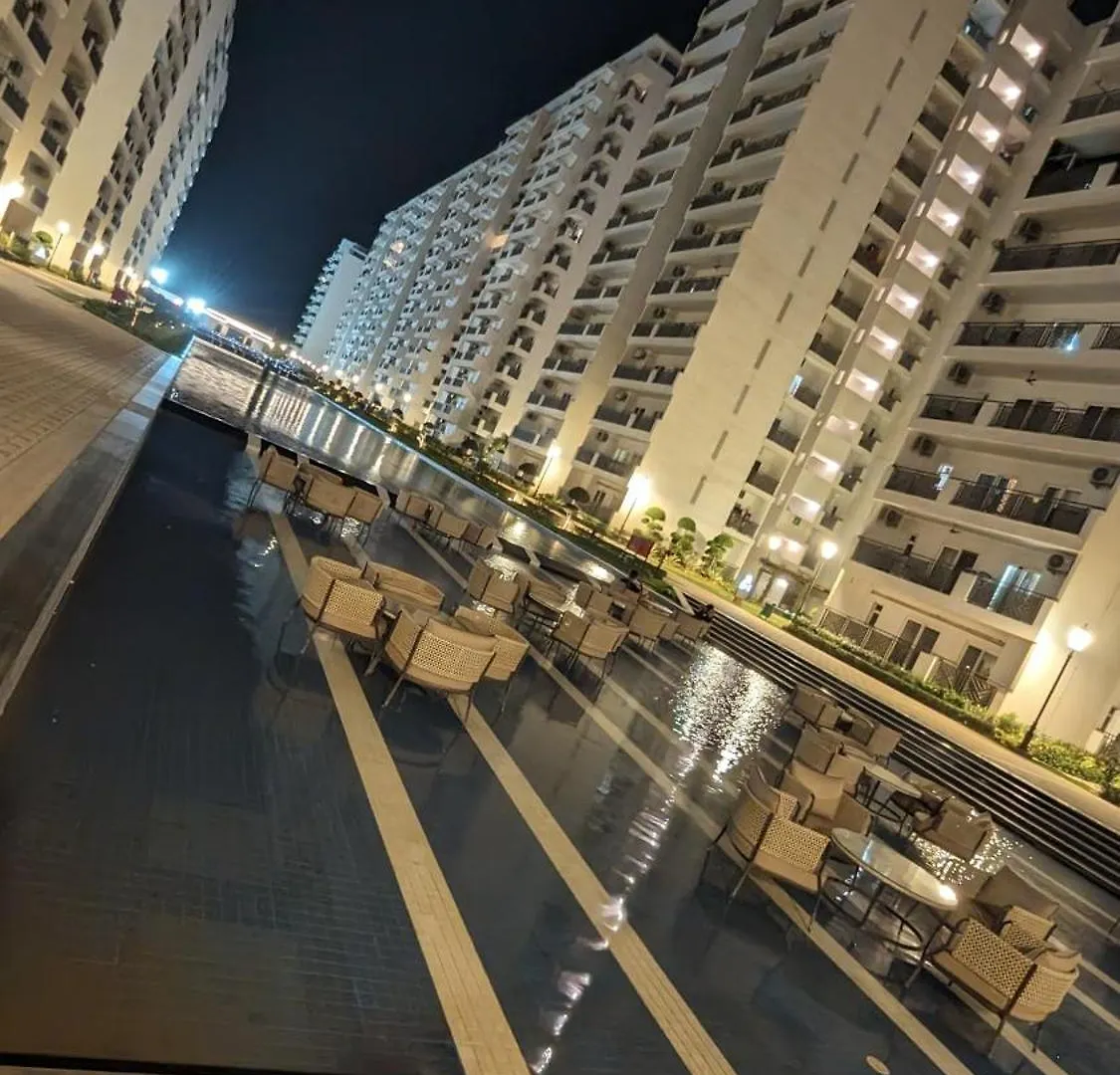 Apartament New 1Bhk At Central Park, Sohna Road, Ayaansh Resort Gurgaon